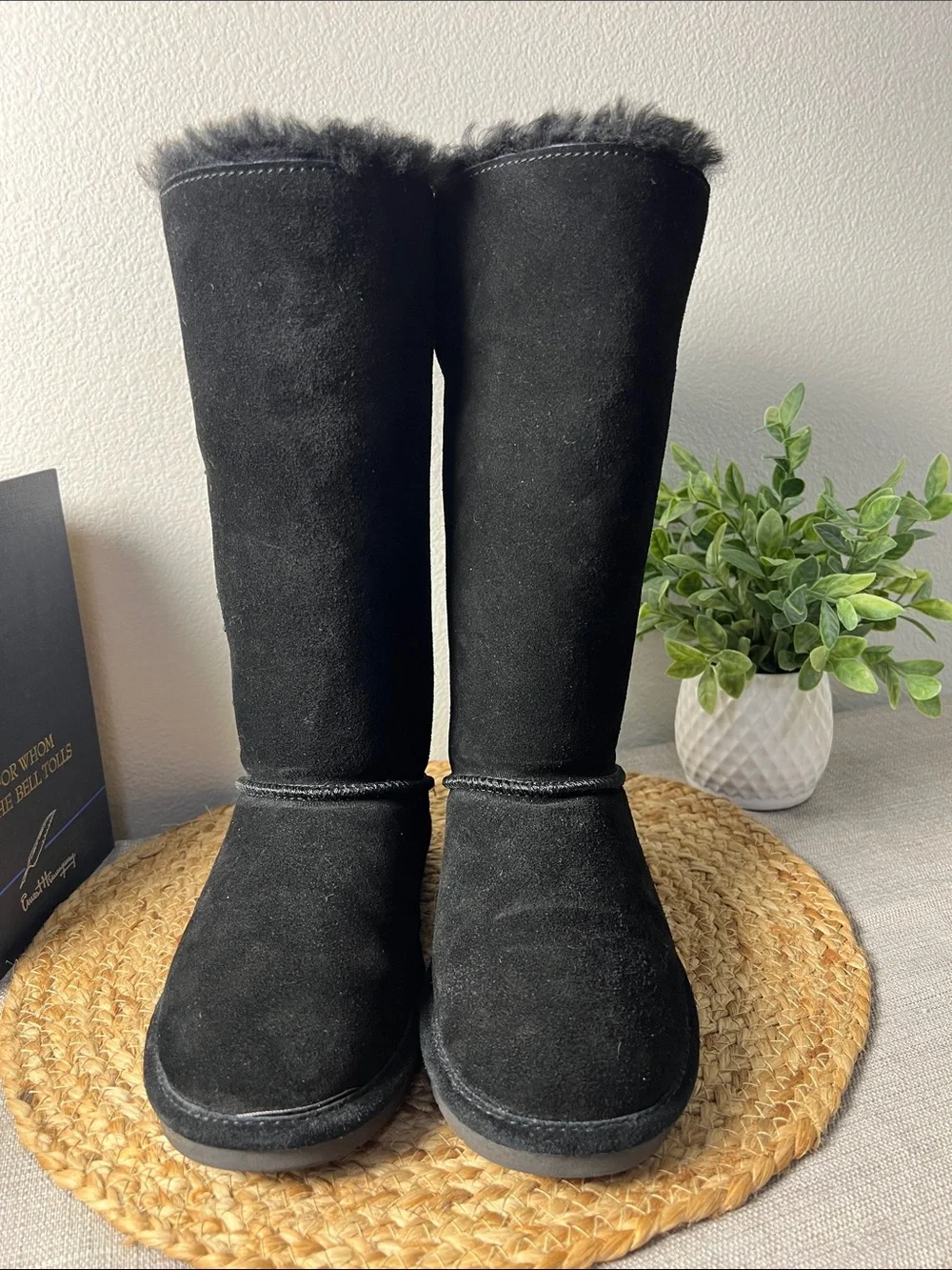 BEARPAW Lori Black Suede Sheepskin Button Boots Women’s Size 6